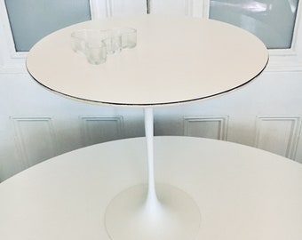 Eero Saarinen Tulip Side / End Table 1960s Knoll Mid Century Modern mcm eames era
