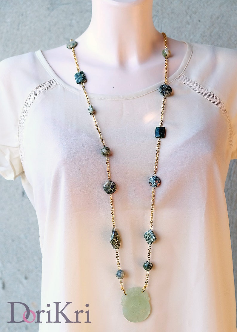 long stone necklaces Long necklace with ethnic pendant oriental jewellery Oriental chain stone necklace with natural jade pendant