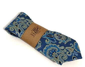 Blauwe zijden bloemen stropdas | Blauw en goud zijde Paisley stropdas met microfiber Tip