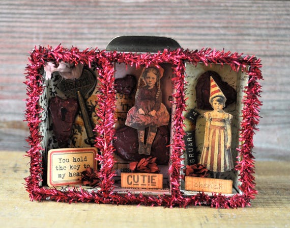 NEW! Primitive OOAK Small Valentines Day Vignette Box