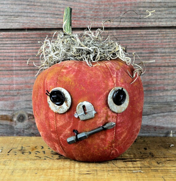 Prim One-of-a-kind Mini Harvest Red Jack-O-Lantern