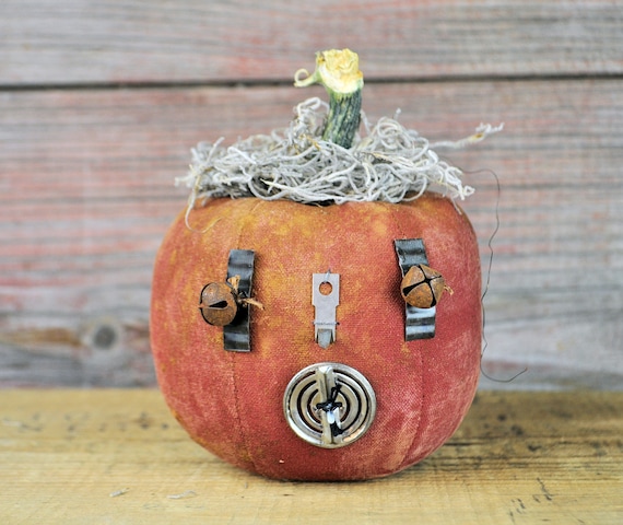 Prim One-of-a-kind Mini Harvest Red Jack-O-Lantern