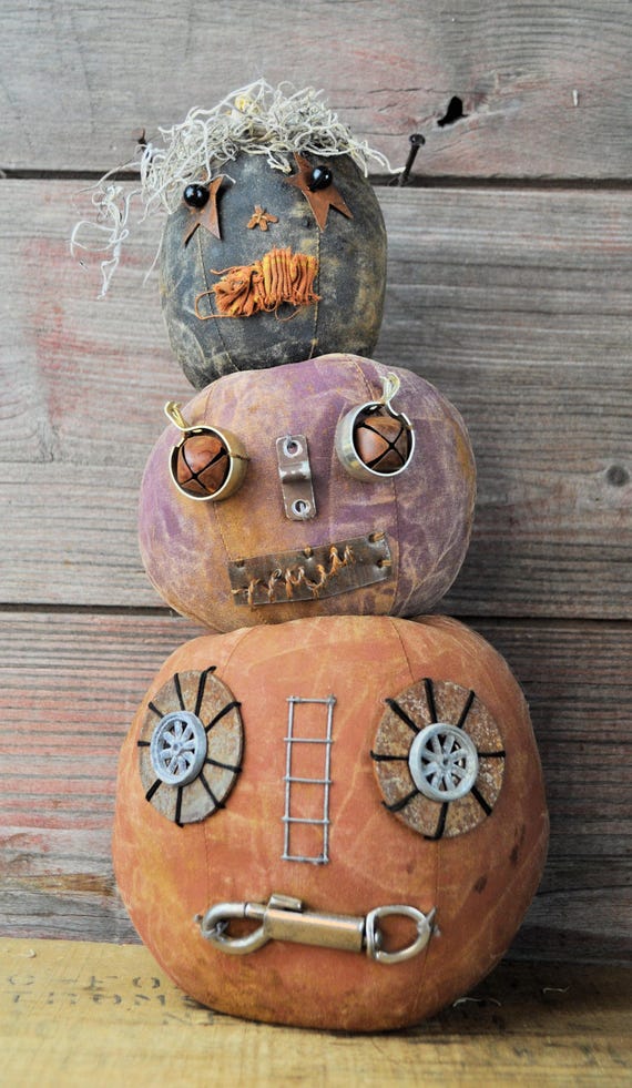 NEW! Primitive Small Jack-O-Lantern Stack