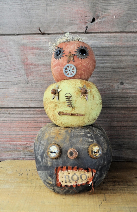 NEW! Primitive Small Jack-O-Lantern Stack