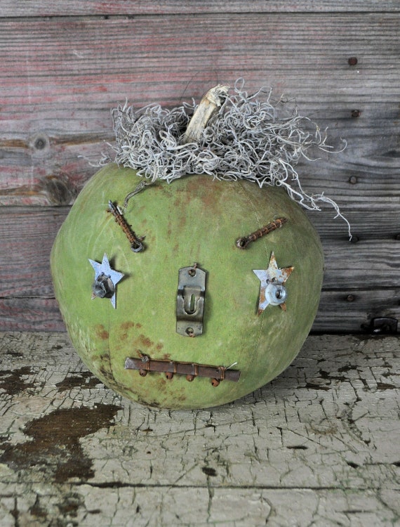 Prim One-of-a-kind Green Jack-O-Lantern