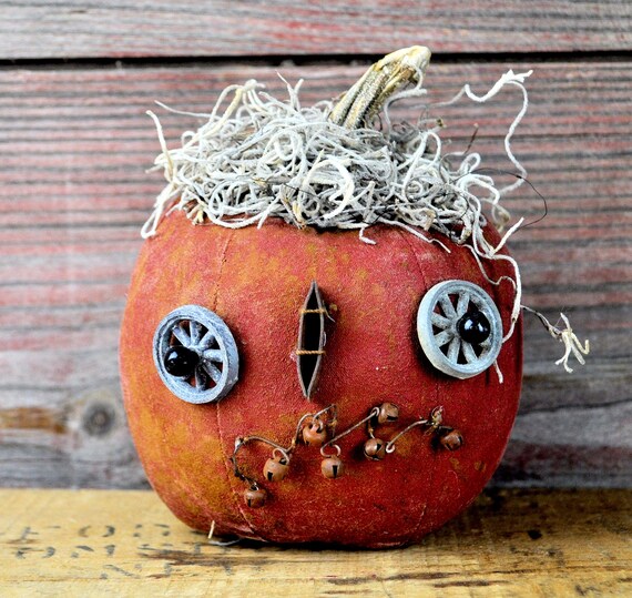 Prim One-of-a-kind Mini Harvest Red Jack-O-Lantern