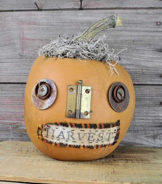 Prim One-of-a-kind Old Gold Jack-O-Lantern