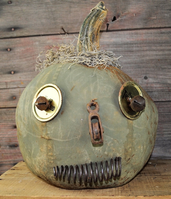 Prim One-of-a-kind Gray Green Jack-O-Lantern