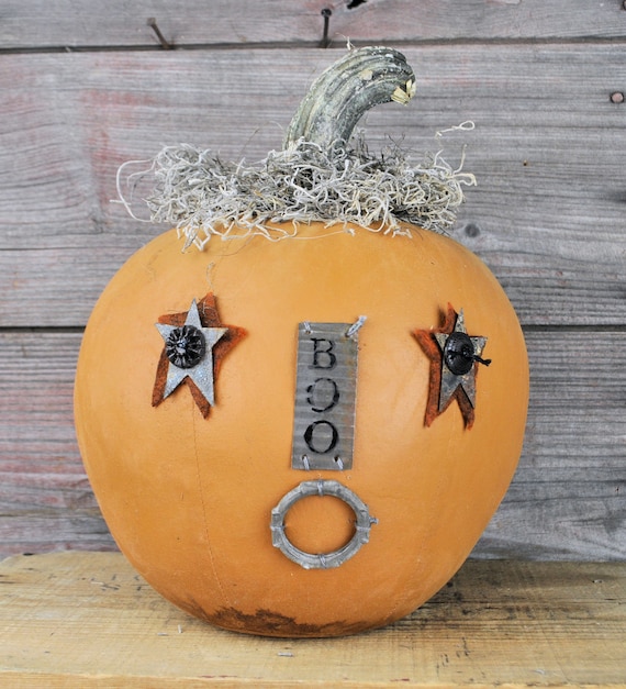 Prim One-of-a-kind Old Gold Jack-O-Lantern