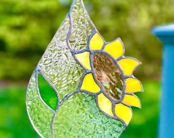 Stainedglass teardrop sunflower