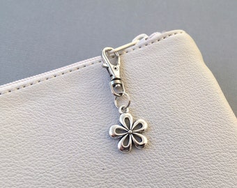 Daisy Silicone Zipper Pulls