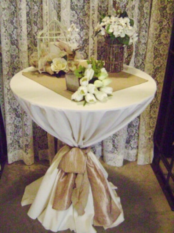 Items similar to 20" X 20" BURLAP TABLE Square Squares ...