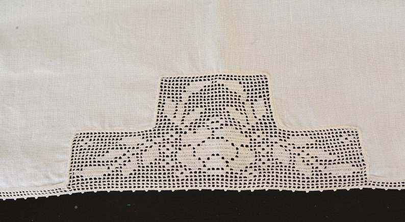 Antique Linen Runner Table Linens Handmade Runner White Table Runner Filet Crochet Runner Roses 40 by 18