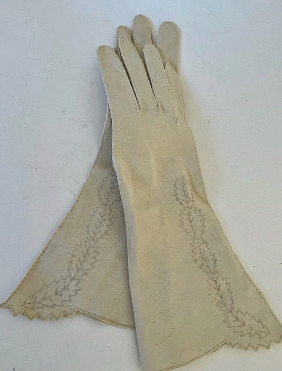 Gloves, Off-White Vintage Gloves, Embellished Glo… - image 7