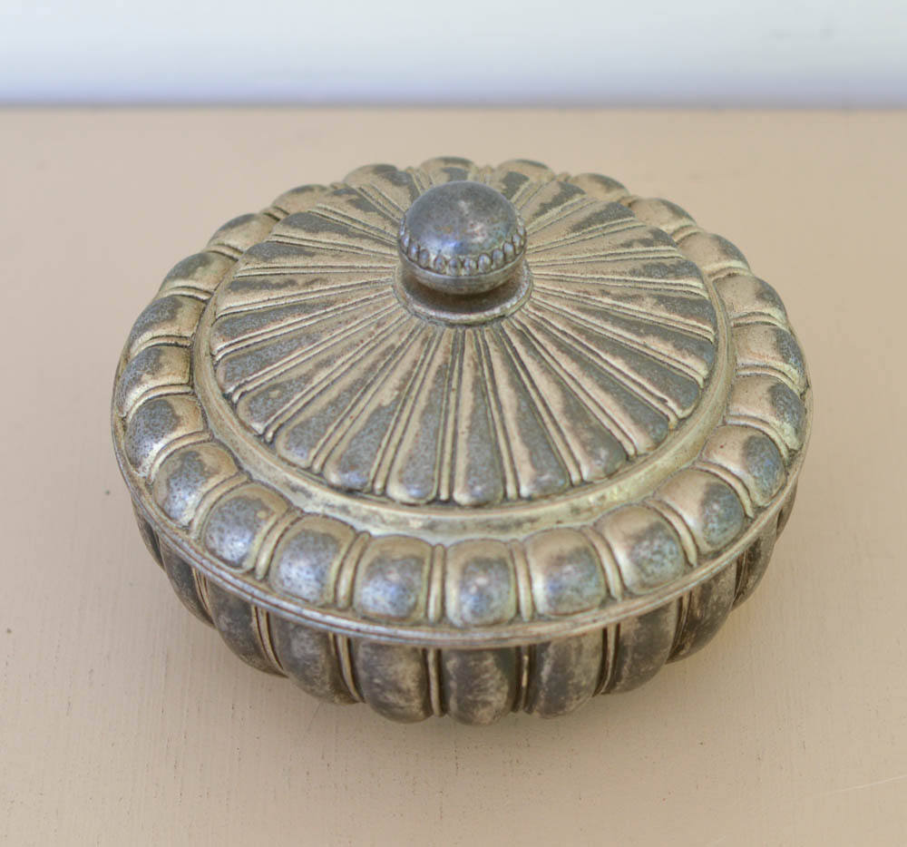 Caja de recuerdo caja de baratijas de placa plateada | Etsy