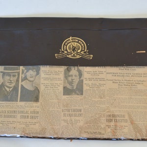 1927 Newspaper, The Detroit Free Press, Authentic Antique Paper, April 21, 1927 image 7