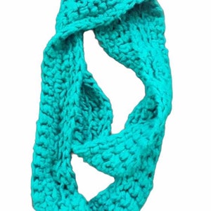Teal Blue Bamboo Blend Yarn Infinity Scarf, Eco Friendly Winter Wear