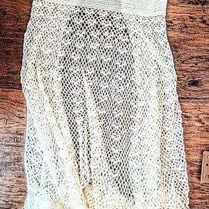 Sleeveless Crochet Wedding Dress in Ivory White, 32" Bust Measurement