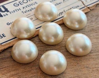 Vintage Japan Acrylic Pearl Cabochons 15 mm, Ivory Round Flat Back Cabochons, Thick Pearl Cabochons, 1960s (8pcs)