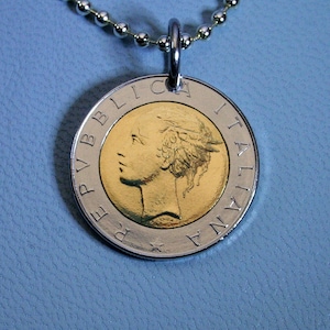 Italian 500 Lira Coin Pendant - 1982 to 2001 - Vintage Bimetal Repubblica Italiana Lire Italy