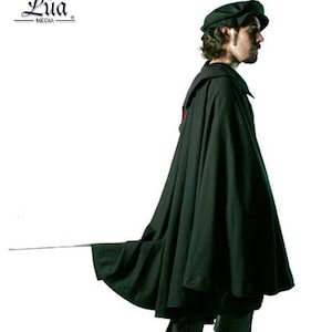 Herreruelo en tissu noir, pour la reconstitution historique du XVIIe siècle.