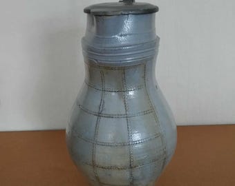 Tonkrug mit Zinndeckel, vom Antiquitätenhändler.