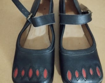 DEFECTO: Zapatos renacentistas de piel acuchillados. Talla 39.