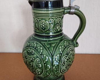 Tonkrug mit Zinndeckel, vom Antiquitätenhändler.
