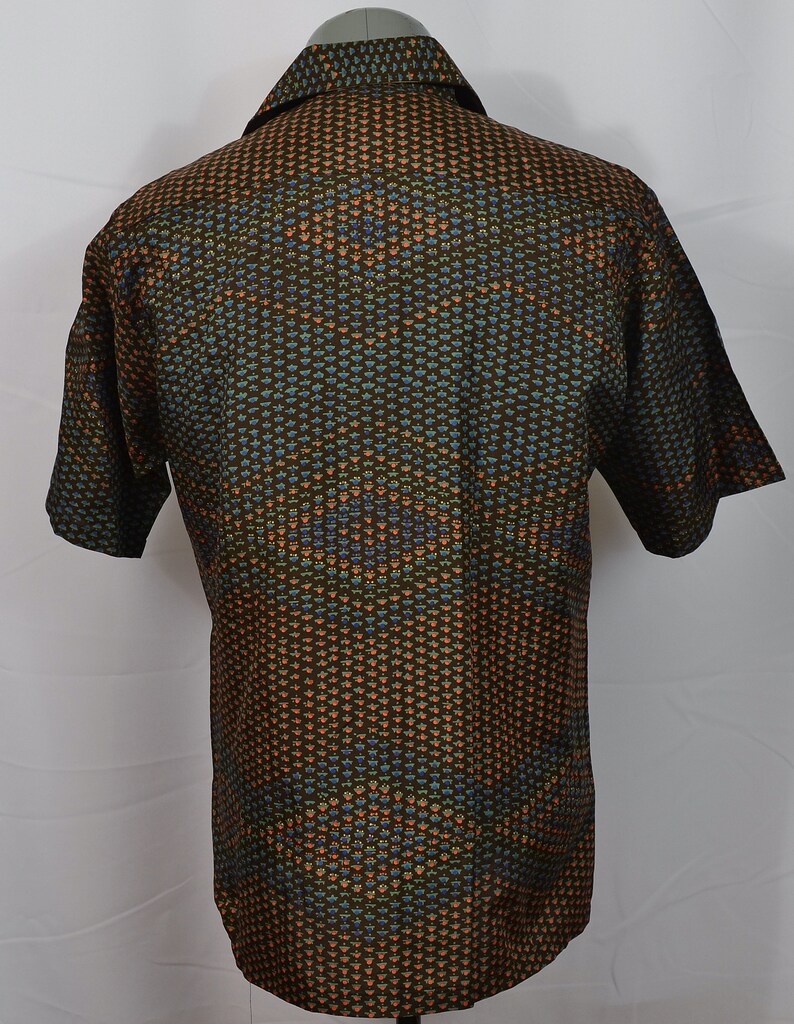 Vintage 1970/'s Villa D/'Este Printed In Italy Button Front Shirt Disco Dance Club Geometric Atomic Pattern Brown Mod Butterfly Collar Hipster