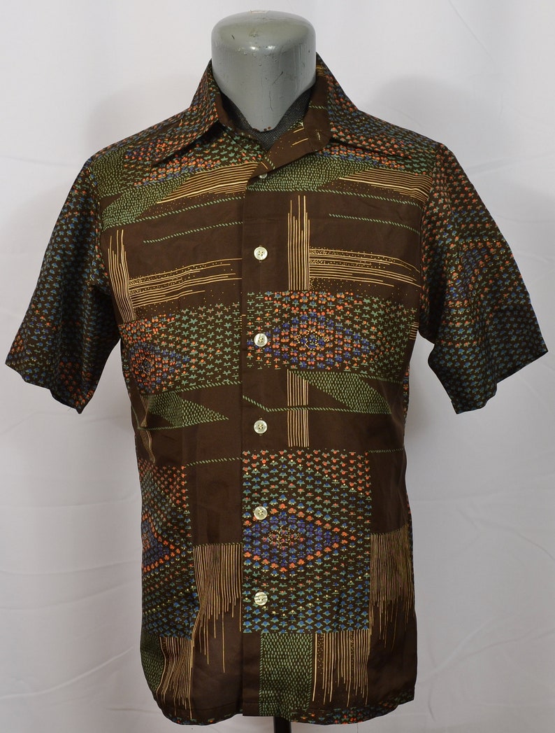 Vintage 1970/'s Villa D/'Este Printed In Italy Button Front Shirt Disco Dance Club Geometric Atomic Pattern Brown Mod Butterfly Collar Hipster