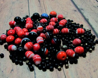 Red Swirl Beads, Glass Beads, Vintage Beads, Red Beads, Swirl Beads, Black Beads, White Swirl Beads, Oval Beads, Destash, OOAK,