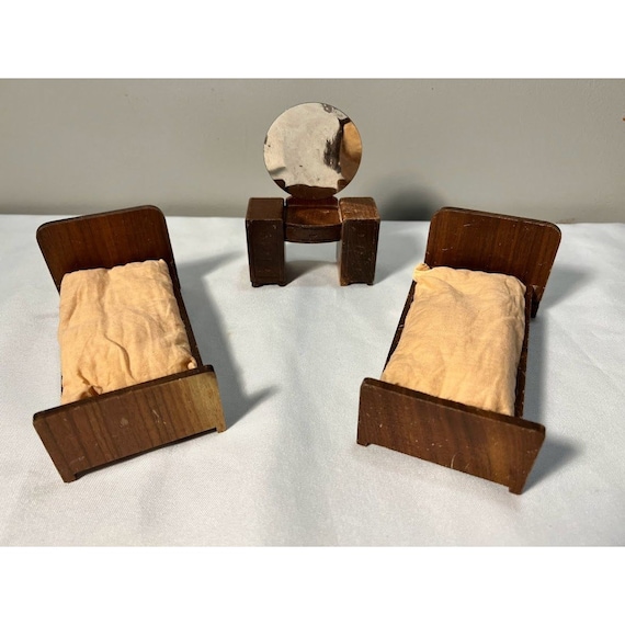 Vintage strombecker hotsell dollhouse furniture