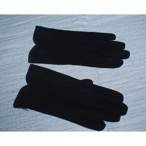 Vintage Saks Fifth Avenue Daureine Gloves Black France Suede? Kidskin? 6 small