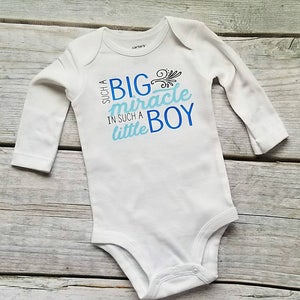 Un milagro tan grande en un niño tan pequeño, camisa milagrosa para bebés, camisa para bebés arco iris, camisa nueva para bebés, regalo para baby shower, traje para bebés