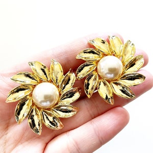 Vintage Gold Tone Faux Pearl Flower Clip Earrings