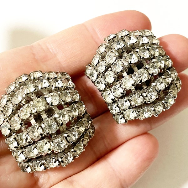 Vintage Signed La Rel Clear Rhinestone Clip Earrings