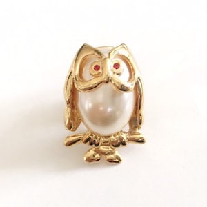 Vintage Gold Tone Faux Pearl Owl Brooch Pin Cabochon Jelly Belly Animal Pin