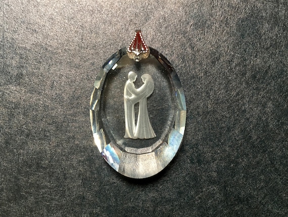 Vintage Swarovski Reverse Carved Intaglio Crystal Pendant Lover’s Couple Article #6122 32x22mm Rare