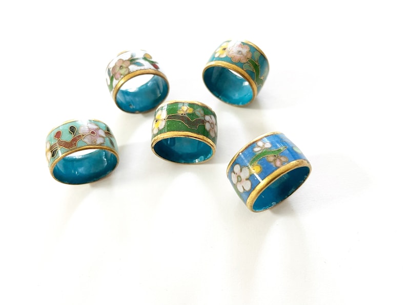Vintage kinesisk Cloisonnéring blommönster Nytt gammalt lager bild 3