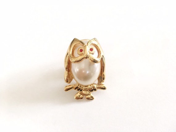 Vintage Gold Tone Faux Pearl Owl Brooch Pin Cabochon Jelly Belly Animal Pin