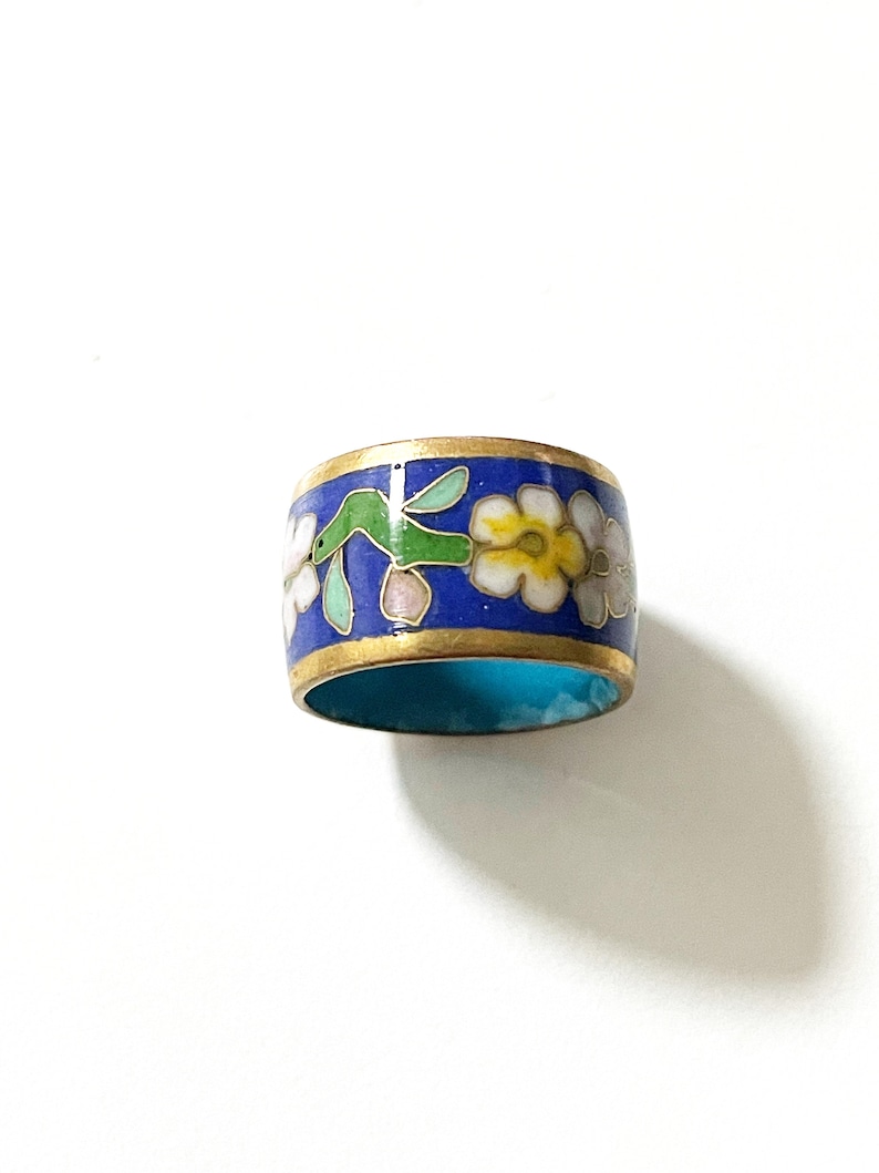 Vintage kinesisk Cloisonnéring blommönster Nytt gammalt lager bild 4