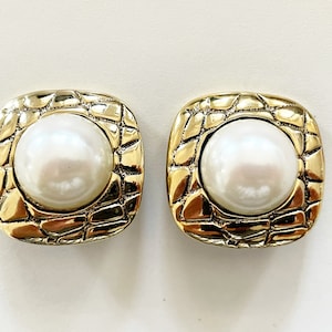 ヴィンテージ ゴールドトーン フェイクパール ボタン クリップ イヤリング 新古品