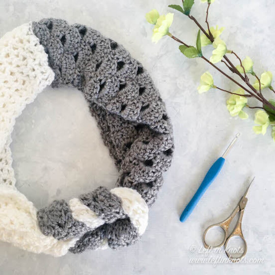 Eternity Knot Crochet Infinity Scarf Pattern PDF Printable - Etsy