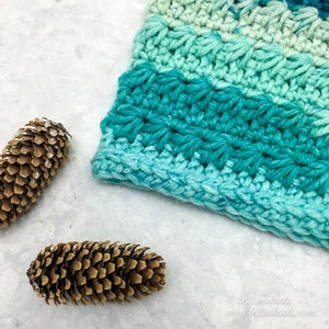Crochet Snow Drops Chunky Cowl PDF Pattern made with bulky yarn image 2
