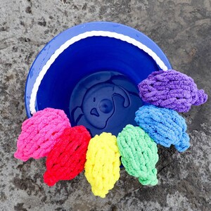 Finger Knit Reusable Water Balloons PATTERN DOWNLOAD Made with Loop Yarn, Eco friendly and latex free image 2