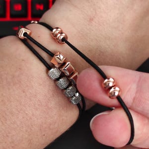 All age friendly Stretch cord Skin picking Distracting snap shock thin fidget bracelet sliding beads Calming busy hands Discreet jewelry