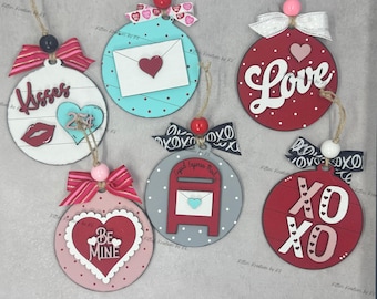 Valentine Round Ornaments