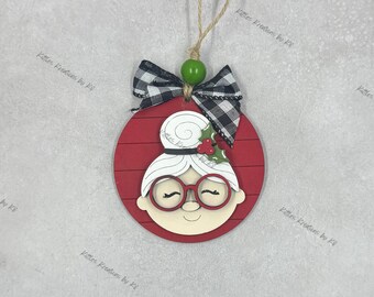 Mrs Claus Round Ornament