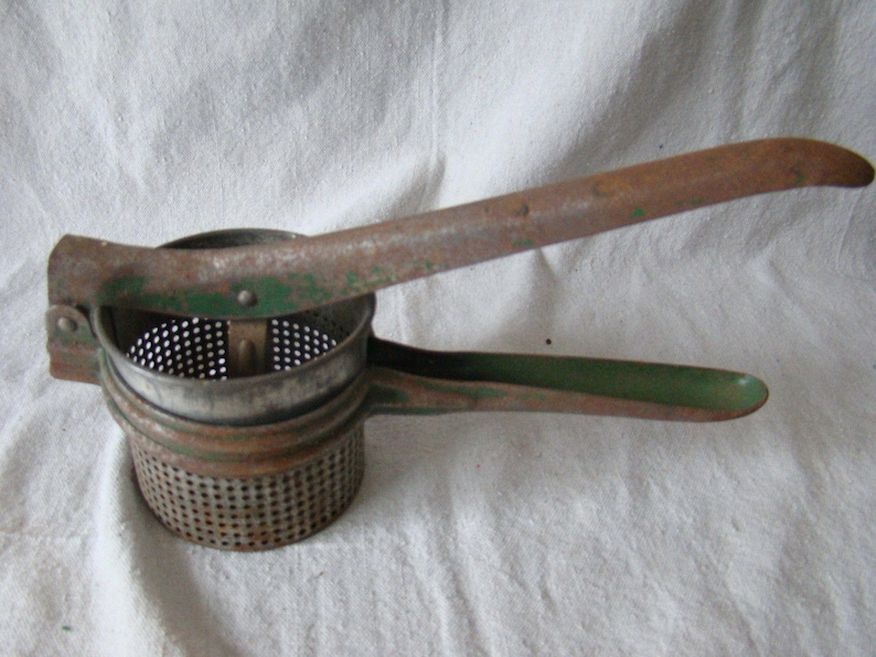 Vintage Green Painted Metal Potato Ricer Masher Press 31639