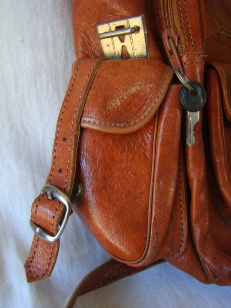 Vintage Leather Reddish Brown Hobo Travel Carry On Weekend Bag 331605